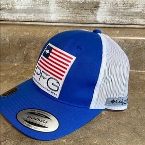 Columbia Performance Fishing Gear Blue and White Snapback Hat . New